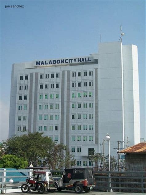 malabon city hall philippines.